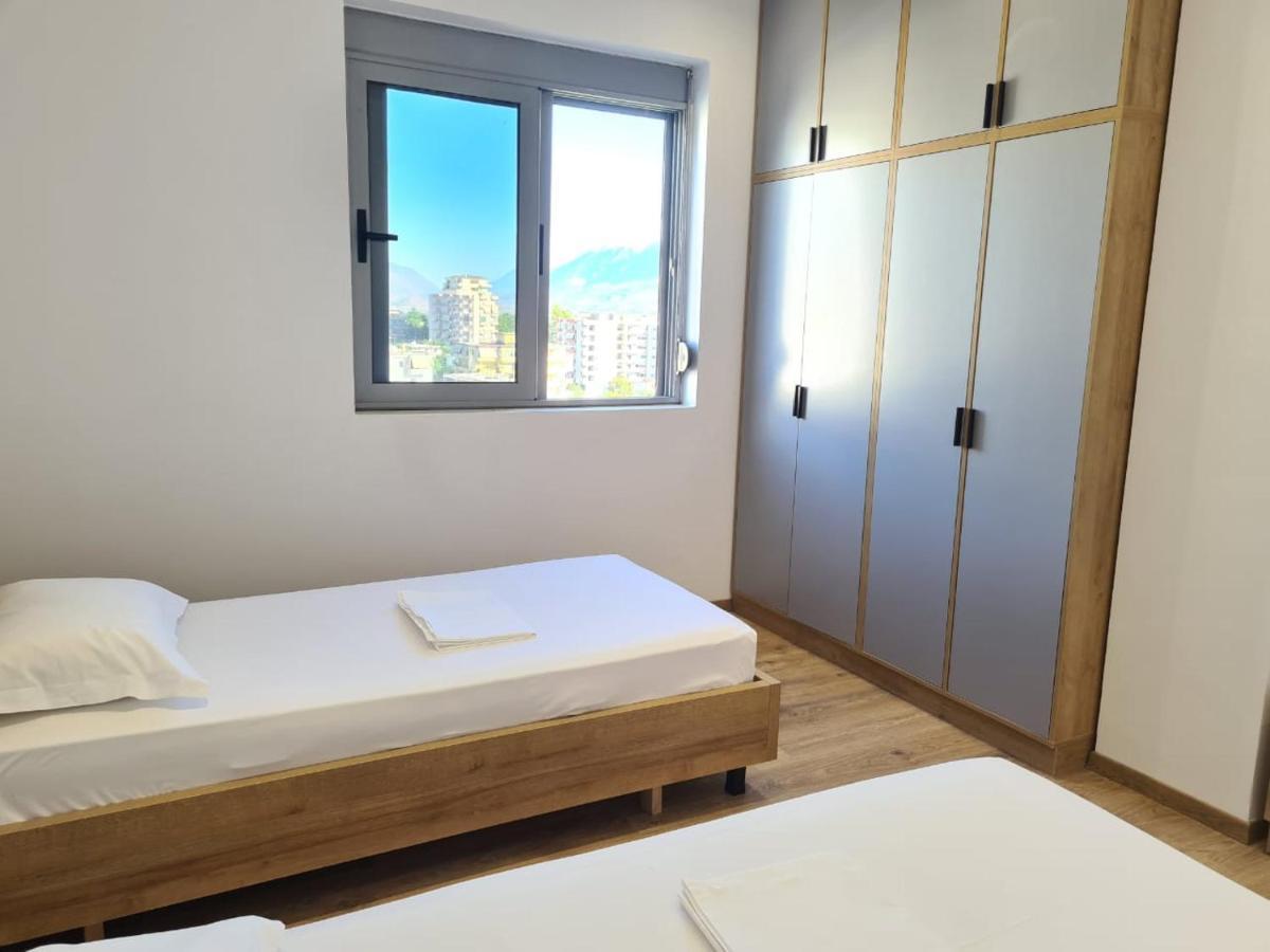 Ned'S Apartment Gjirokastra Zewnętrze zdjęcie