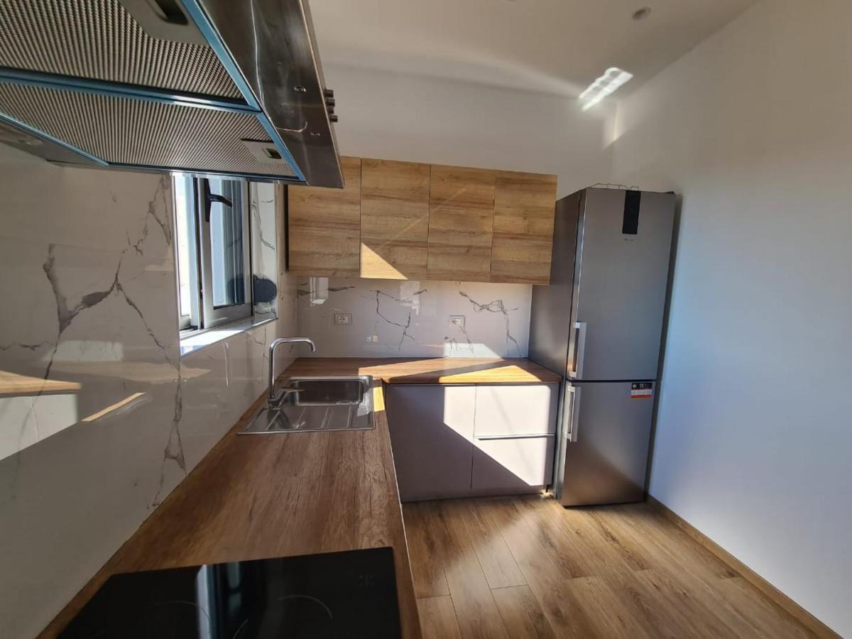 Ned'S Apartment Gjirokastra Zewnętrze zdjęcie