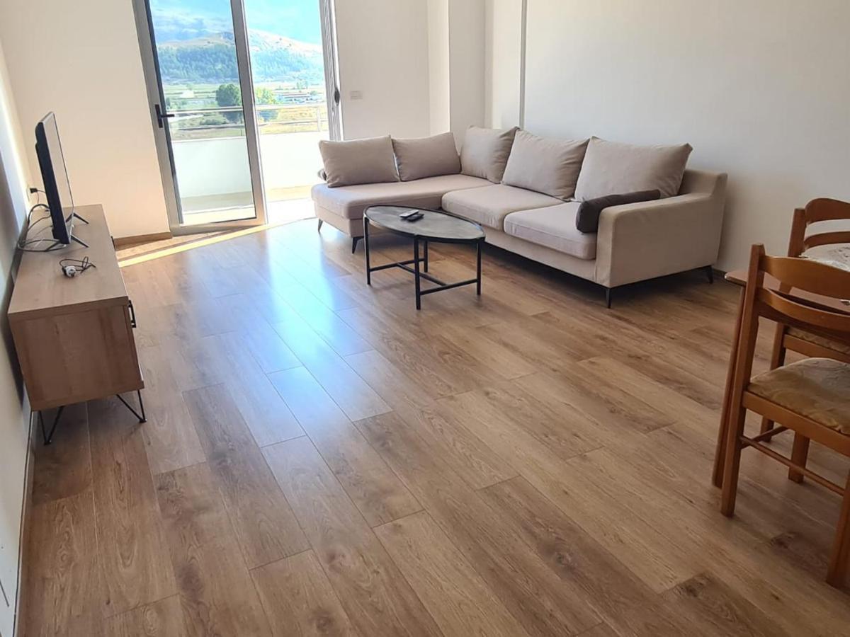 Ned'S Apartment Gjirokastra Zewnętrze zdjęcie